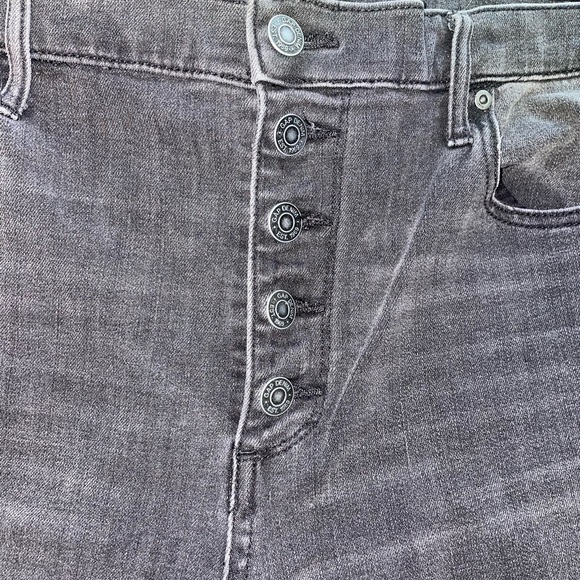 Gap ankle jeans button fly w/ raw hem - Picture 2 of 8
